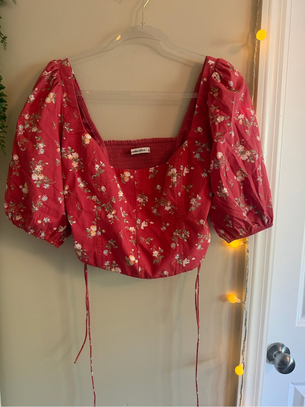 Abercrombie & Fitch Red Floral Puff-Sleeve Crop Top